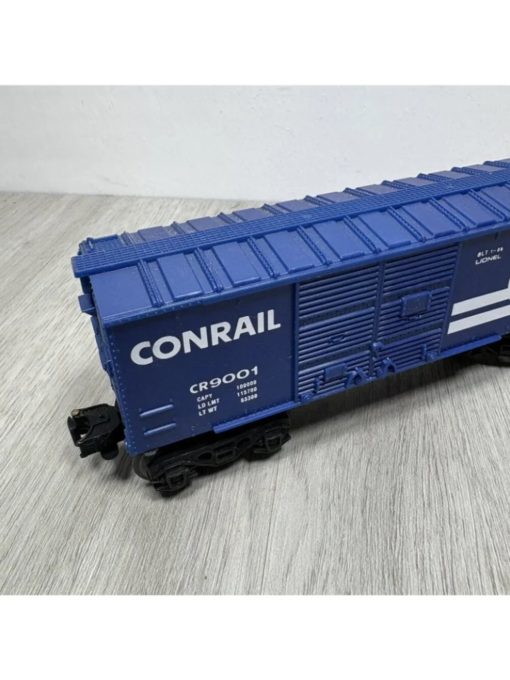 Lionel O Gauge 1:48 Scale Box Car Conrail CR9001, Blue Plastic Train Freight